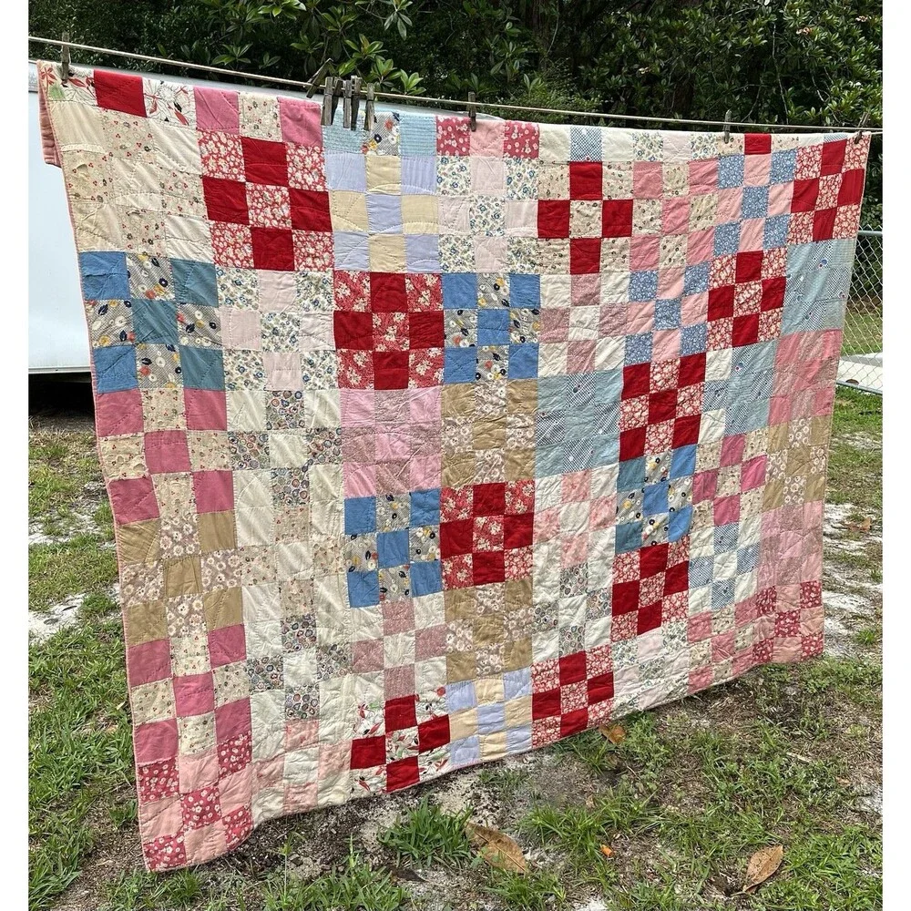 Vtg Depression Era 4 Patch Quilt 66x76 Hand Quilted Baptist Fan Feedsack Style